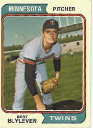1974 Topps Baseball Cards      098      Bert Blyleven